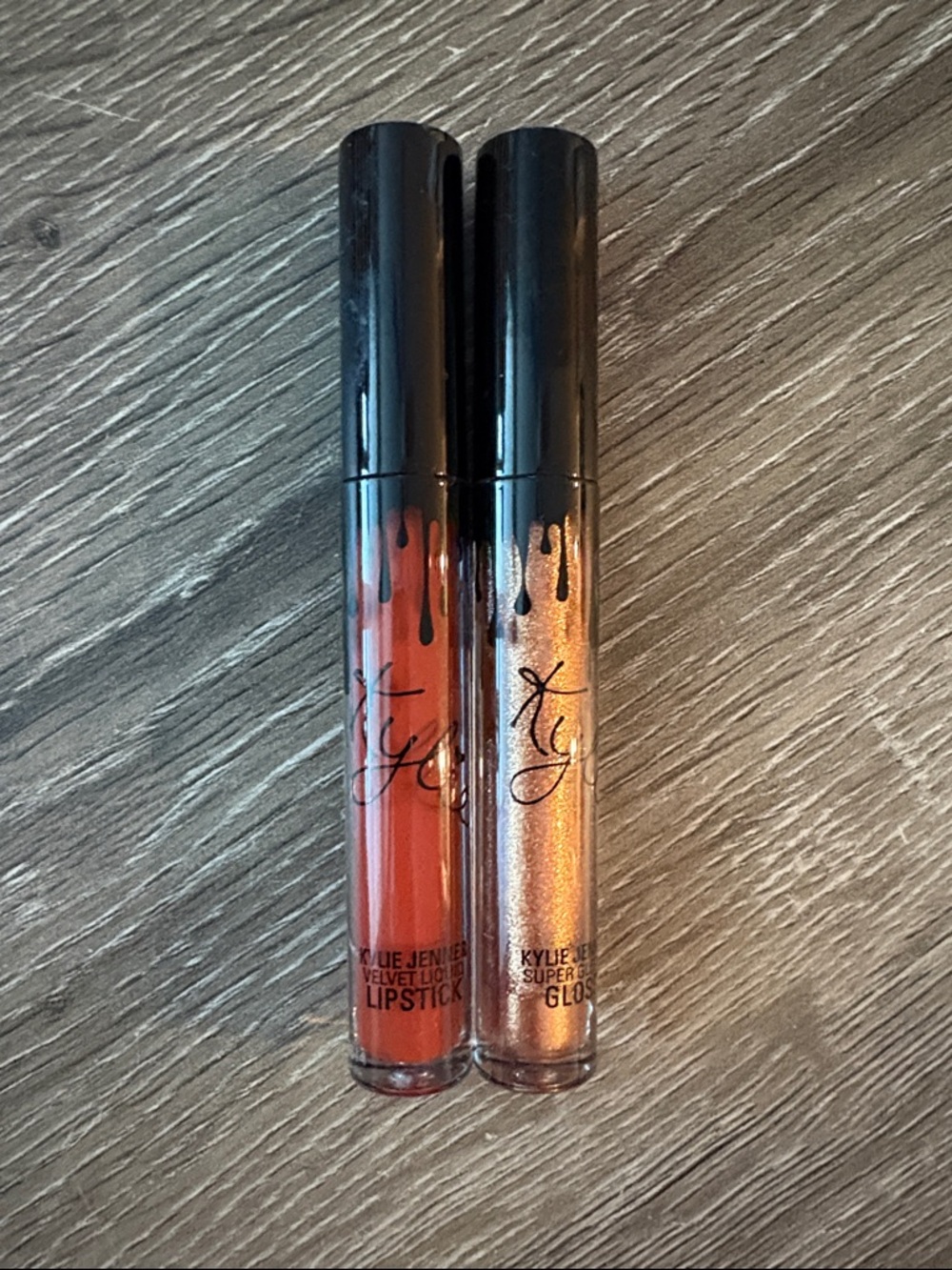 Kylie Cosmetics Red Liquid Lipstick & Rose Gold Shimmer Gloss Duo.